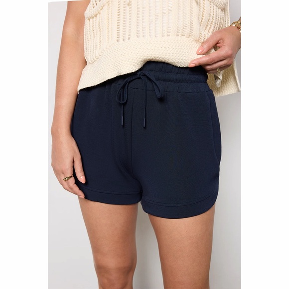 Varley Pants - Varley Ollie High Rise Navy Shorts